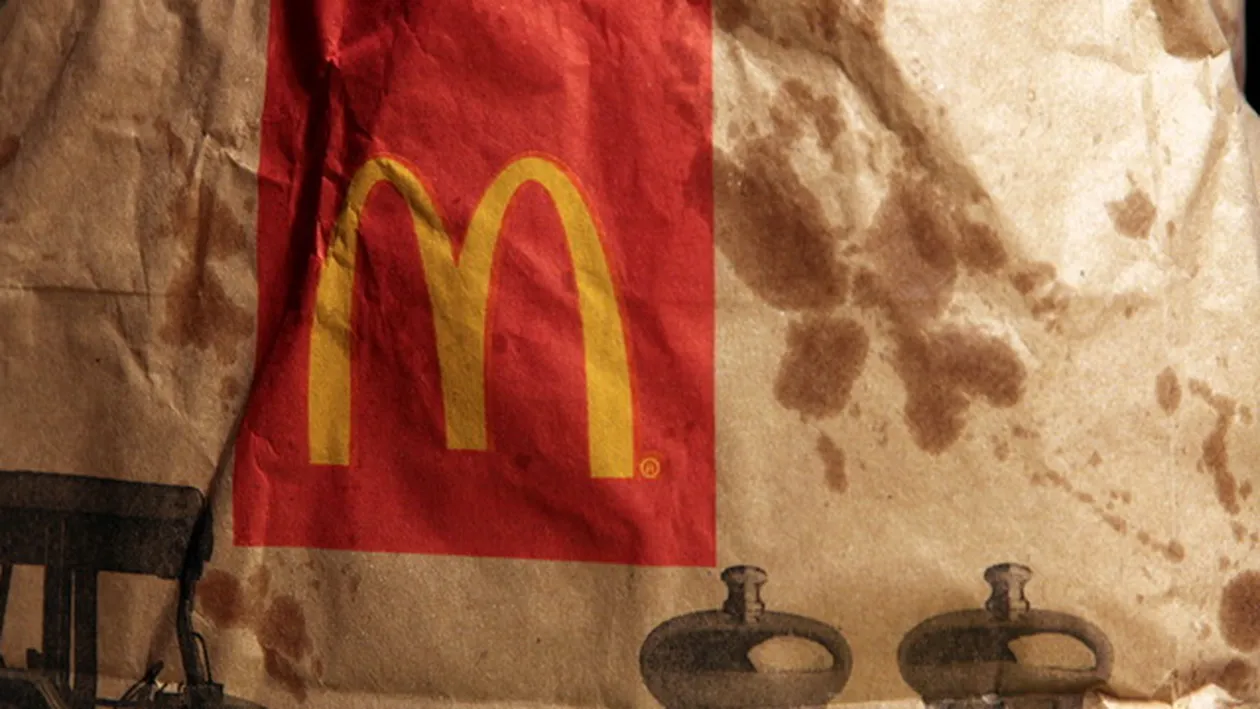 Chiftele, cascaval pane si papanasi la Mc Donald's-urile din toata tara! Cum arata de fapt noile meniuri