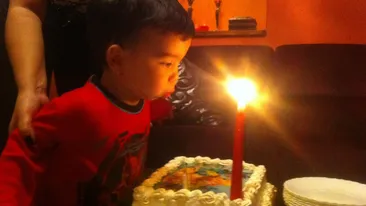 Soc! Bahmu vrea sa faca sarbatorile cu Prigoana. Este dispusa sa stea ascunsa intr-o camera de hotel!