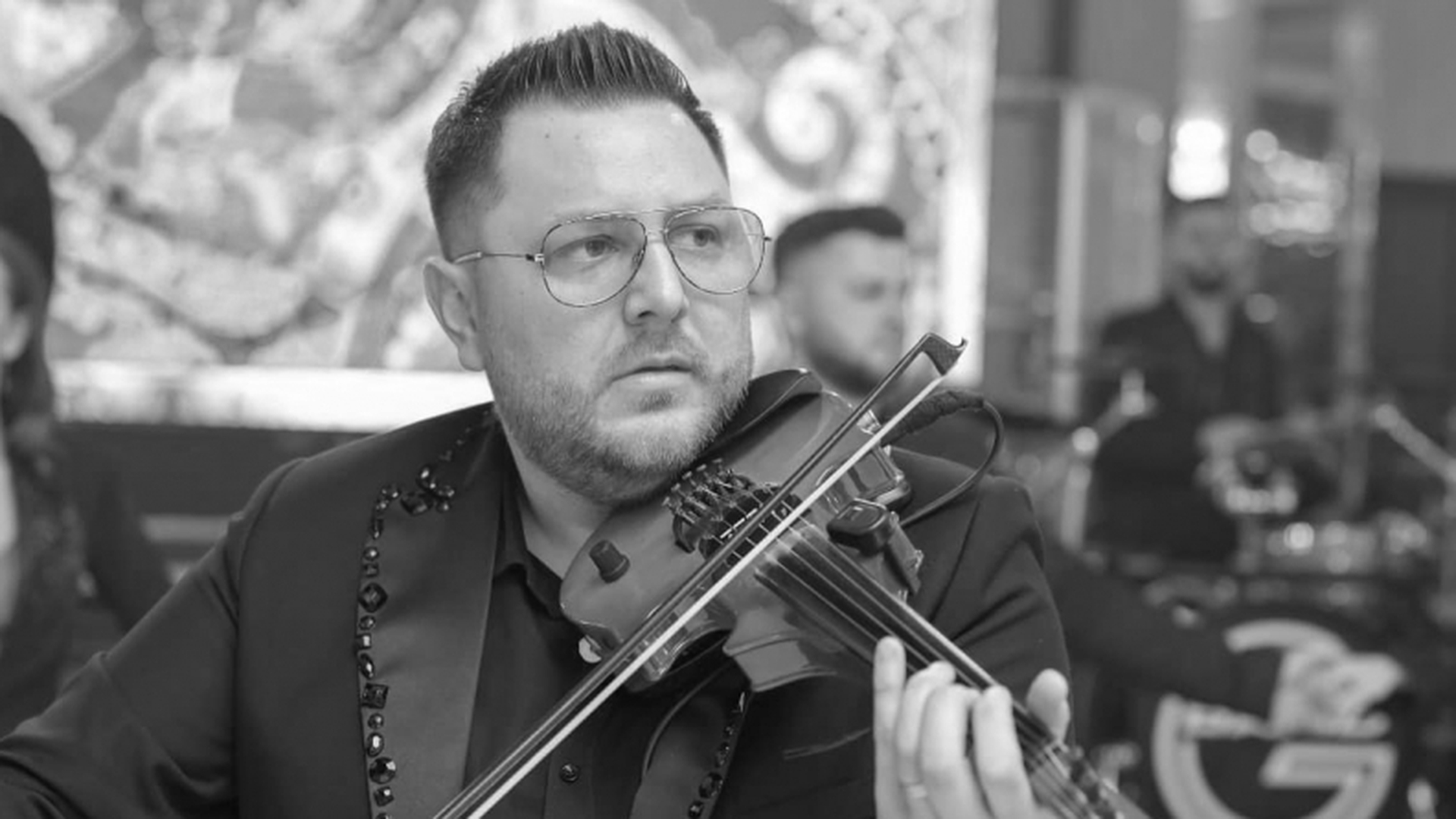 Încă o tragedie lovește familia lui Gabi Stângău! La nici 2 săptămâni după înmormântarea violonistului, a murit și ea
