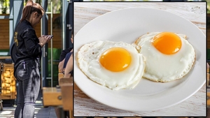 Nu este o eroare! Câți lei costă două ouă ochiuri într-un restaurant din Mamaia