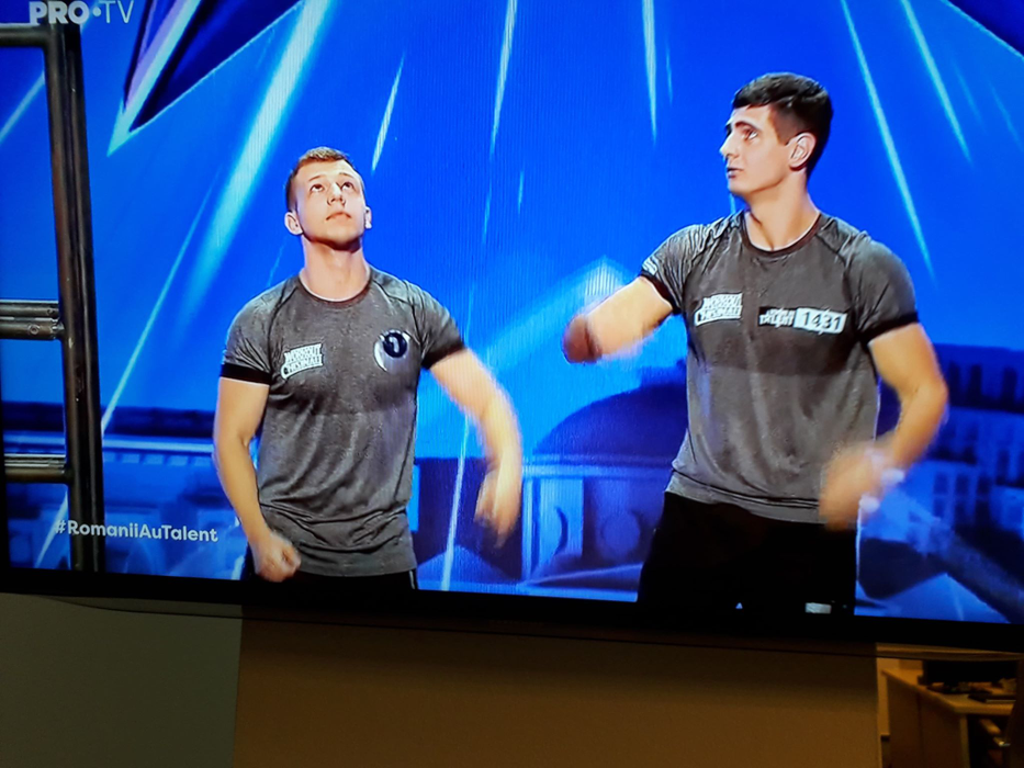 Spectacol de zile mari cu cei 6 moldoveni! Andra: ”Măiculițăăăă!”