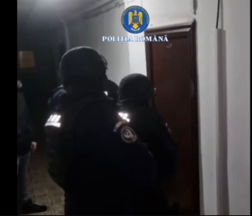 Imagini de la percheziții- sursa- Poliția Română