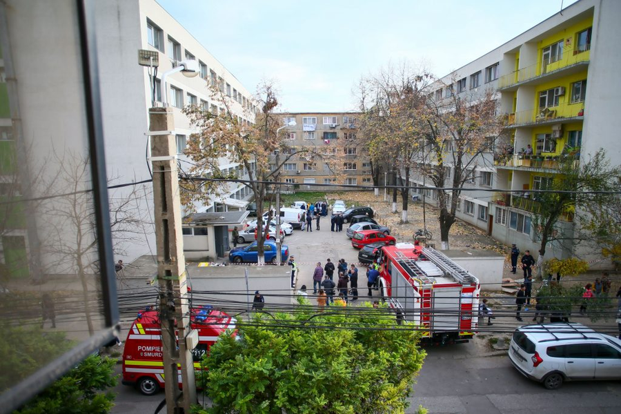 Dupa ce 3 oameni au murit in weekend, azi, 18 noiembrie 2019, s-a luat decizia evacuarii unui intreg bloc social pentru a se determina cauza exacta care a stat la baza deceselor din Timisoara © Octav Ganea/Inquam Photos