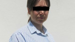 Profesoara din Neamţ arestată pentru că a întreţinut relaţii intime c-un elev este însărcinată! Copilul ar fi al băiatului care s-a sinucis
