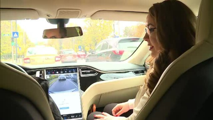 Cine este Cristina Bălan, românca al cărui nume este gravat pe maşinile Tesla. Din păcate, se luptă cu o boală gravă