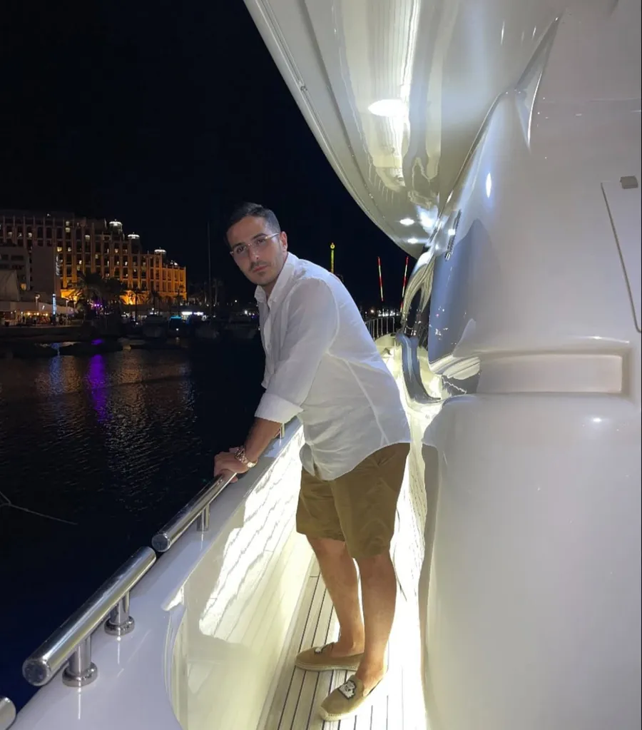 Simon Leviev seducea femei sub o identitate falsă, apoi le escroca. sursă - social media