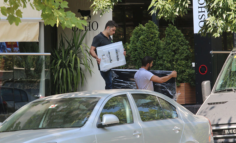 Tuncay a avut în apartament multe obiecte fragile