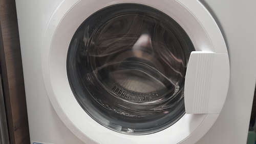 Am făcut calculul! Cât curent consumă o mașină de spălat oprită, dar lăsată în priză. Cu câți lei îți mărește factura