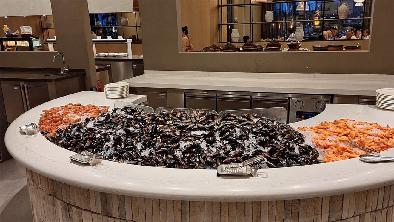 Ce a primit să mănânce un turist român, la "all inclusive", într-un hotel de 5 stele din Turcia