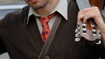 Ziua ghinioanelor! Tom Boxer a facut accident in drum spre emisiunea Gabrielei Cristea!