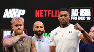 Jake Paul, spectacol total după bătaia de 140 de milioane de lire! Arme de aur, munți de bani și lux obscen în avionul lui privat