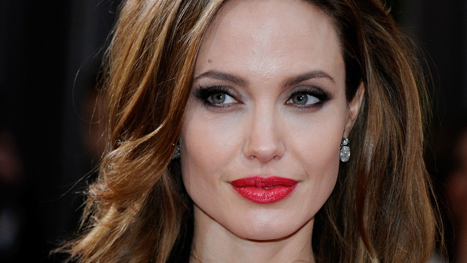 ”Rămas bun, ANGELINA JOLIE”. Mesajul care a creat isterie printre fanii actriţei