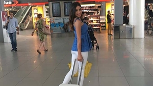 NATALIA MATEUŢ e pe val! Fiica lui DORIN MATEUŢ i-a încins pe toţi bărbaţii cu formele ei apetisante