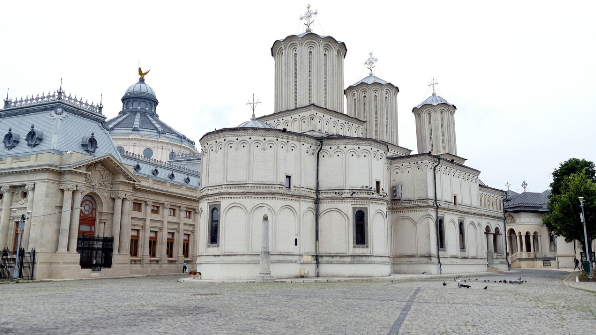 Suma colosală pe care o va primi Biserica de la bugetul de stat în 2024. Câți bani sunt alocați preoților