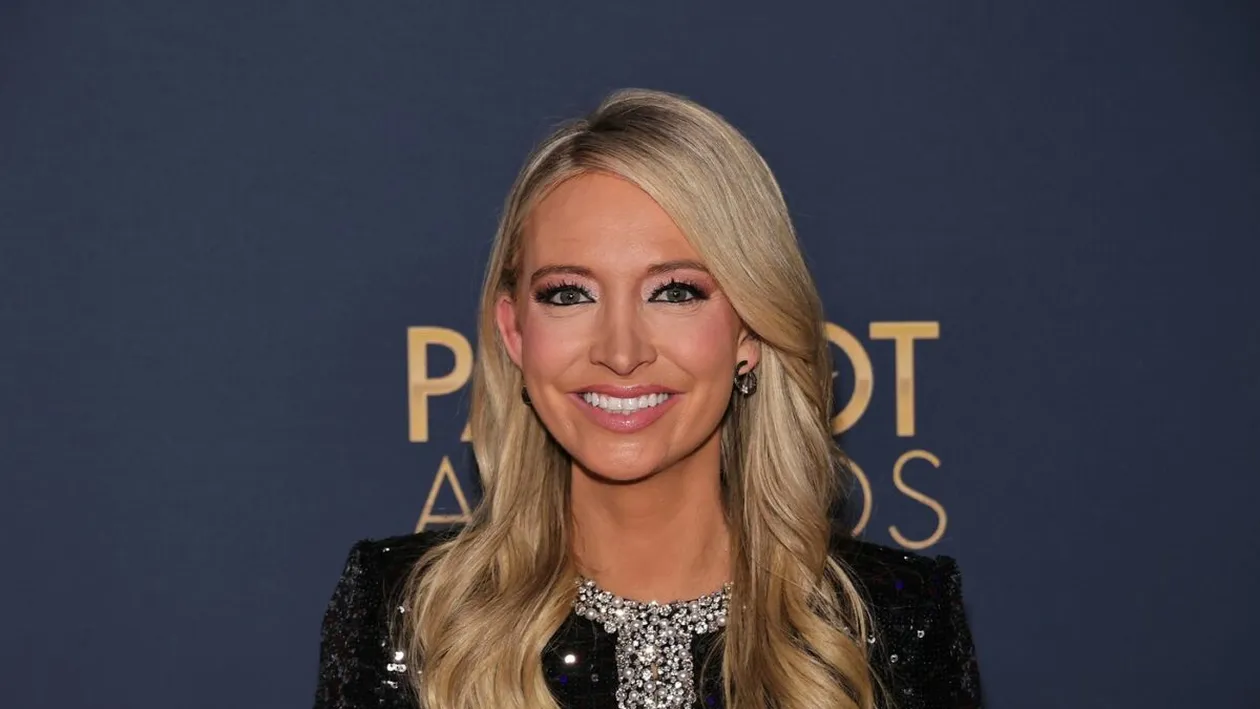 Este însărcinată pentru a 3-a oară! Celebra prezentatoare TV a făcut anunțul în direct