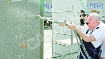 Irinel redeschide fabrica de plombe