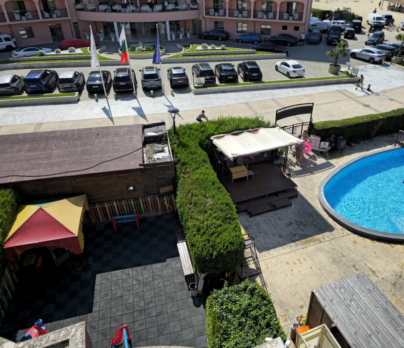 Mircea și Alina au rezervat un concediu „ultra all-inclusive” într-un hotel de 4 stele din Sunny Beach. Când au văzut cum arată camera și ce au primit să mănânce, au regretat imediat alegerea făcută
