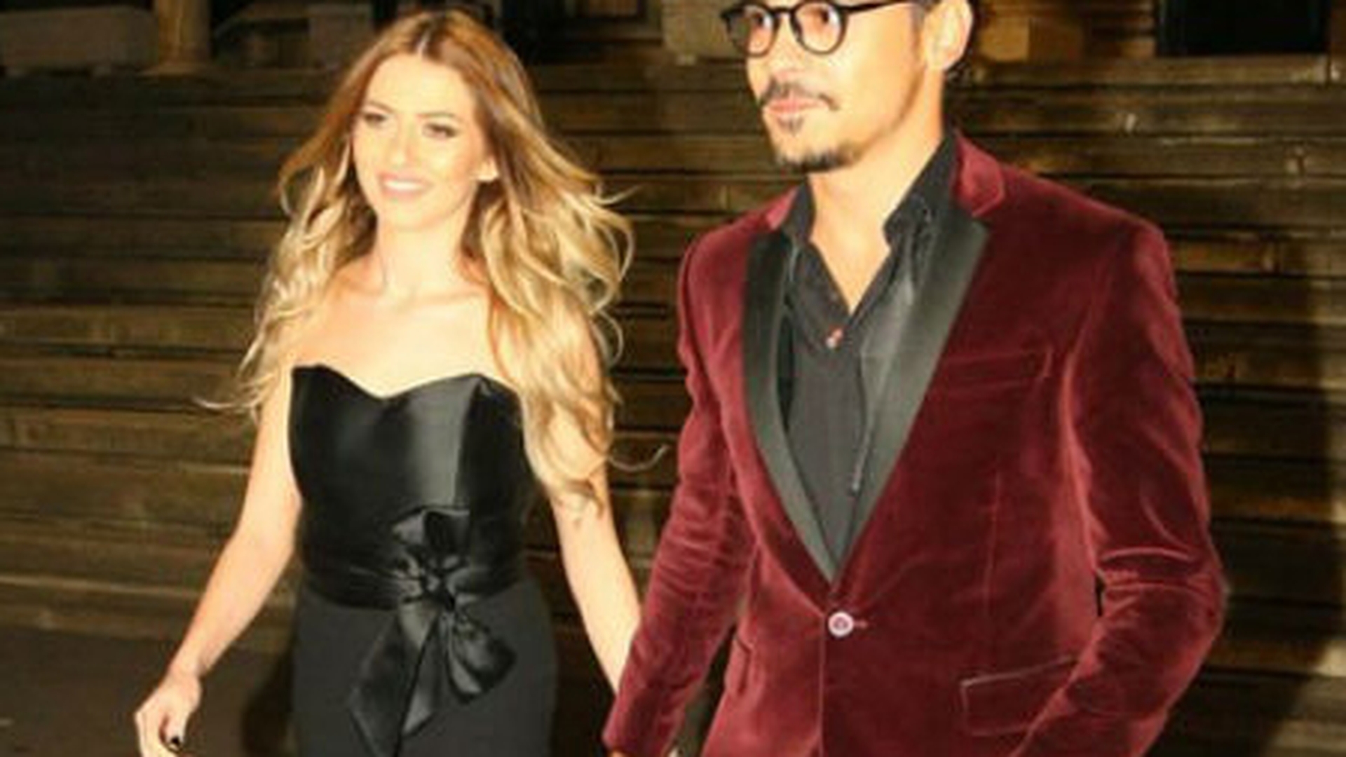 LIDIA BUBLE, mai senzuală ca niciodată! Cântăreaţa s-a pozat fără sutien şi a pus fotografia pe Facebook