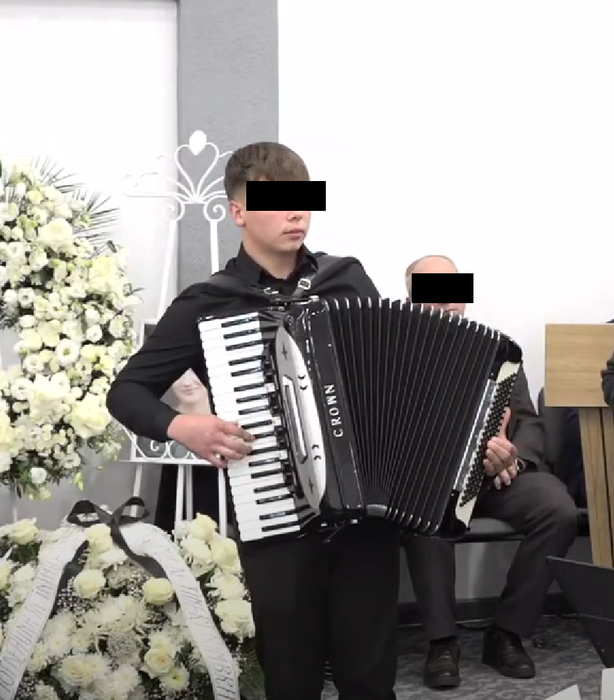 Amalia, condusă pe ultimul drum/ Sursa foto: Captură YouTube - Harmony Media