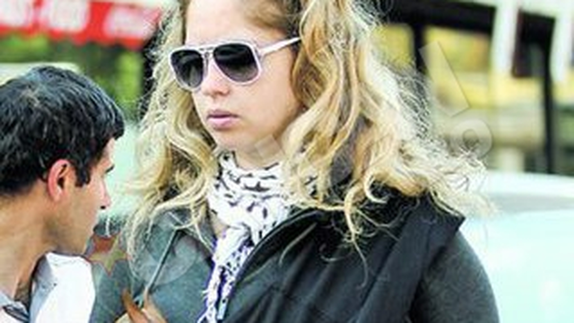 Anca Badiu s-a umplut de pete din cauza unui piept de pui