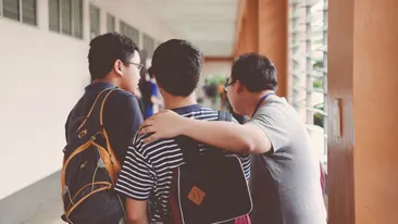 Un elev de la liceul ”Gheorghe Șincai” din București are COVID-19! Ce se va întâmpla cu clasa lui