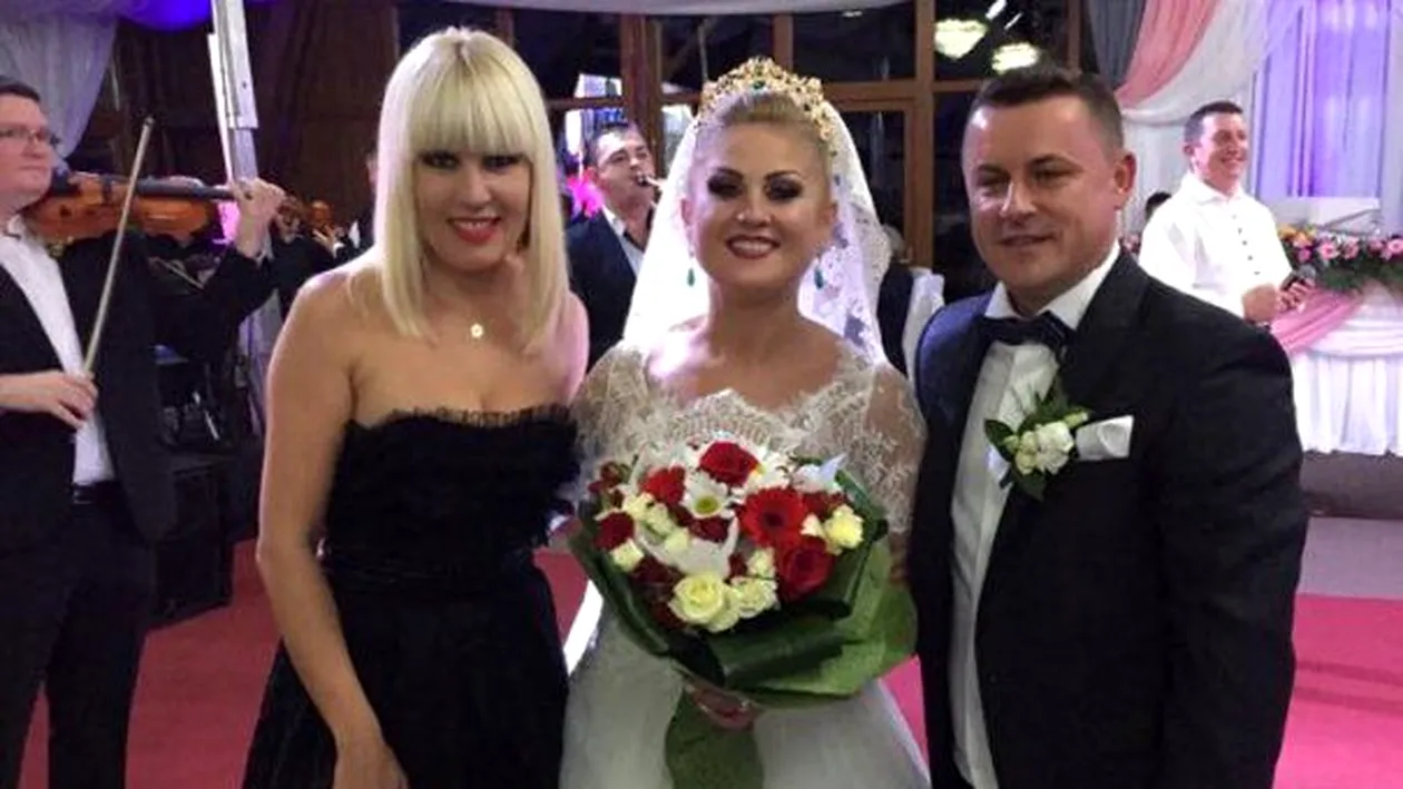Elena Udrea şi Traian Băsescu, invitaţi surpriză la nunta cu 7.000 de invitaţi din Maramureş! Fosta blondă de la Cotroceni a venit fără logodnic, dar a dansat cu... VIDEO