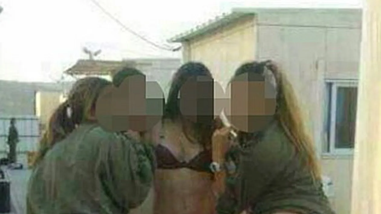 Soldati in timpul zilei, bombe-sexy pe site-urile de socializare. Oficialii din armata israeliana, revoltati. Este umilitor