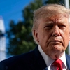 Donald Trump, gol și acoperit cu aur, într-o statuie expusă în Parlamentul European. Ce simbolizează „Ciuma portocalie”