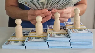 Averile miliardarilor cresc tot mai repede! Cei mai bogați 12 oameni din lume au mai mulți bani decât cei mai săraci 4 miliarde la un loc