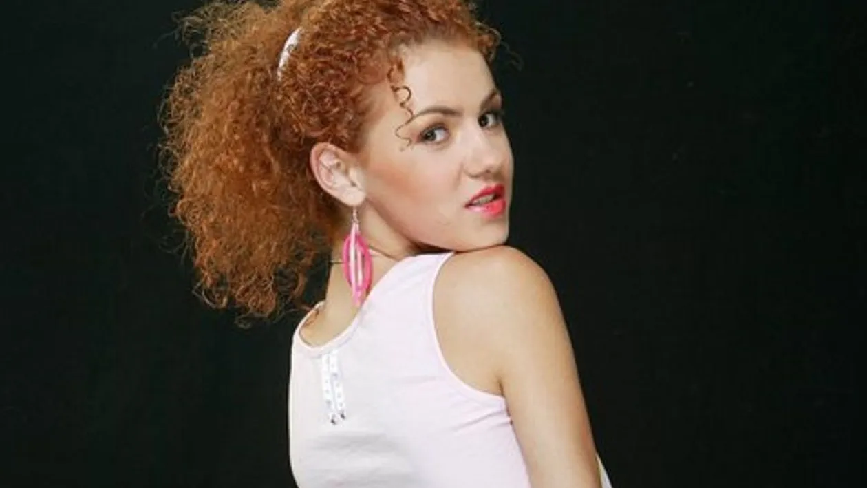 O mai ții minte pe Nicole din „Lacrimi de iubire”? Cum arată acum Mihaela Bărluțiu