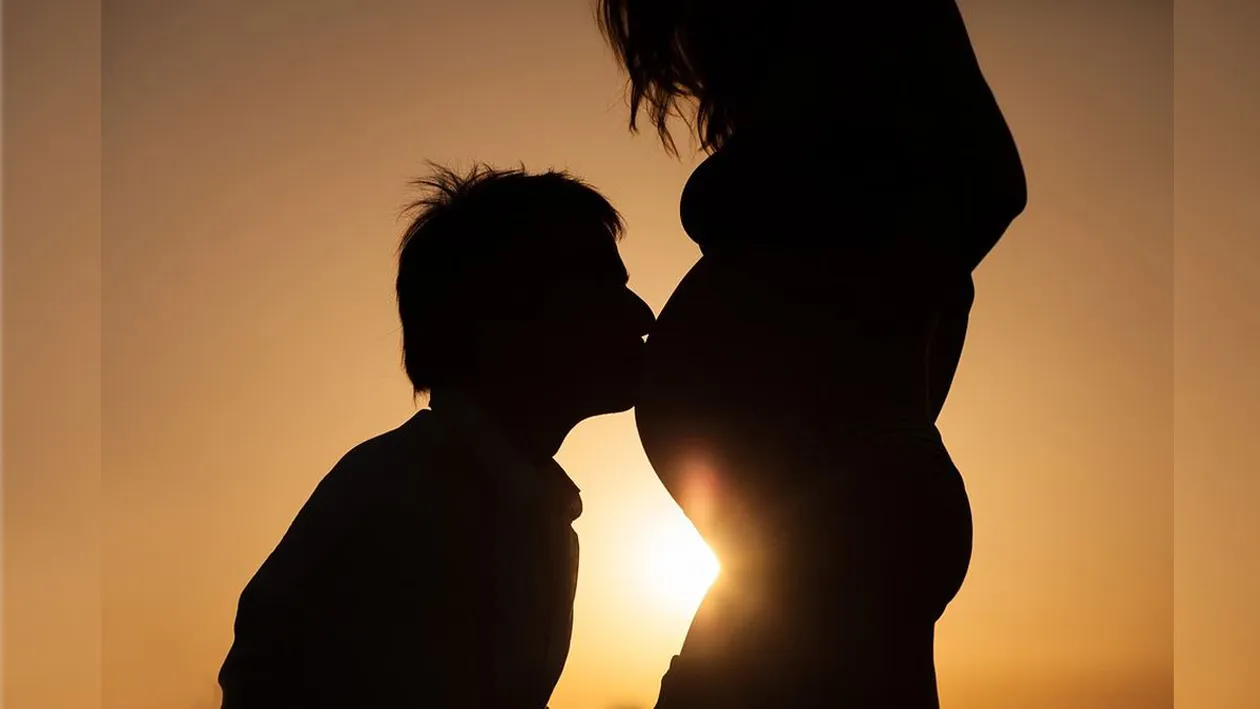 Bancul Zilei | O pereche așteaptă un copil și se informează la doctor cum e cu sexul în timpul gravidității