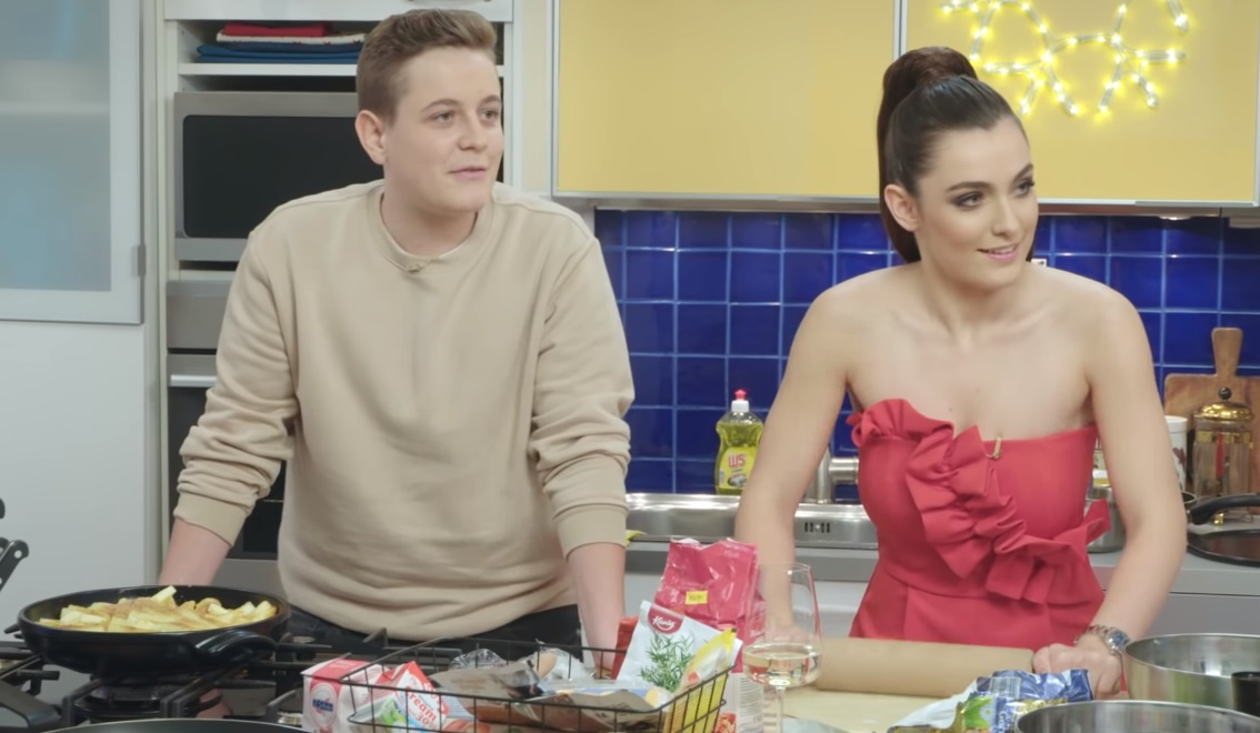 Andreea Esca a dezvăluit ce emisiune va prezenta după ce pleacă de la pupitrul Știrilor Pro TV
