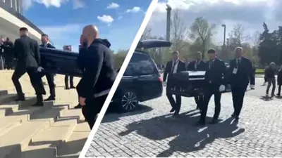 Sicriul cu trupul neînsuflețit al lui Mircea Lucescu a ajuns la Arena Națională