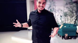 Bursucu şi-a găsit sufletul pereche: „Iubita mea este o domnişoară frumoasă, tânără, cu perspective mari”! Cine este femeia din viaţa lui
