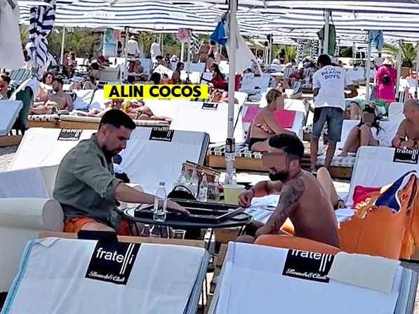 Alin Cocoș, la "babaroase" cu un amic (Foto: CANCAN.RO)