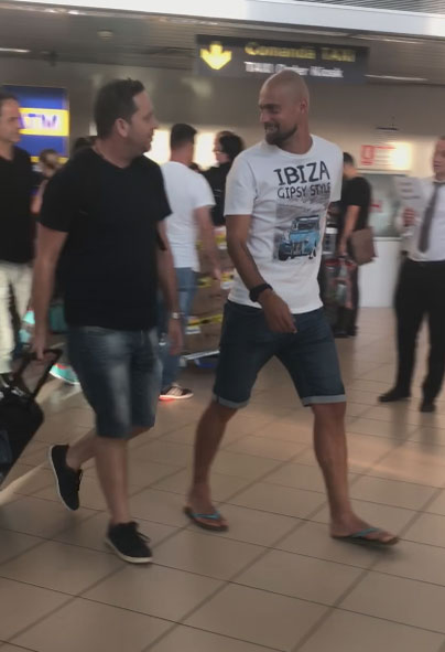 Gabi Tamaș l-a așteptat pe Oren Sterling la Aeroportul Otopeni