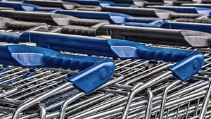 Ce au pățit o femeie și copilul ei de 2 ani într-un supermarket din Medgidia. Martorii au crezut că nu văd bine