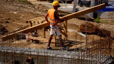 Ce a pățit un constructor român care a luat avans 40.000 de euro și nu s-a mai dus la lucrare. Ce pedeapsă a primit în Belgia