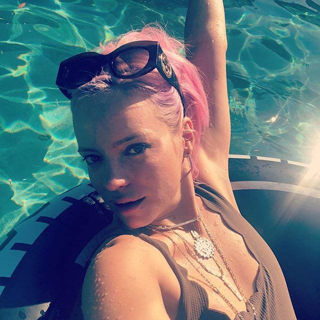 Lily Allen a recunoscut că a apelat la prostituate după ce s-a despărțit de soțul ei