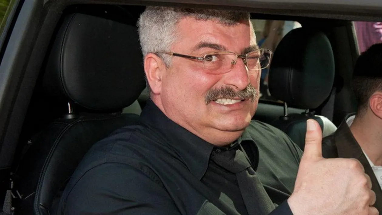 Joi este ziua sotiei lui Silviu Prigoana, iar acesta a tinut sa-i faca o urare. “Poate ii da Dumnezeu…!”