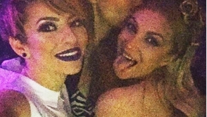 Calitatea fotografiei nu a deranjat pe nimeni! GIULIA, LORA şi o brunetă care...
