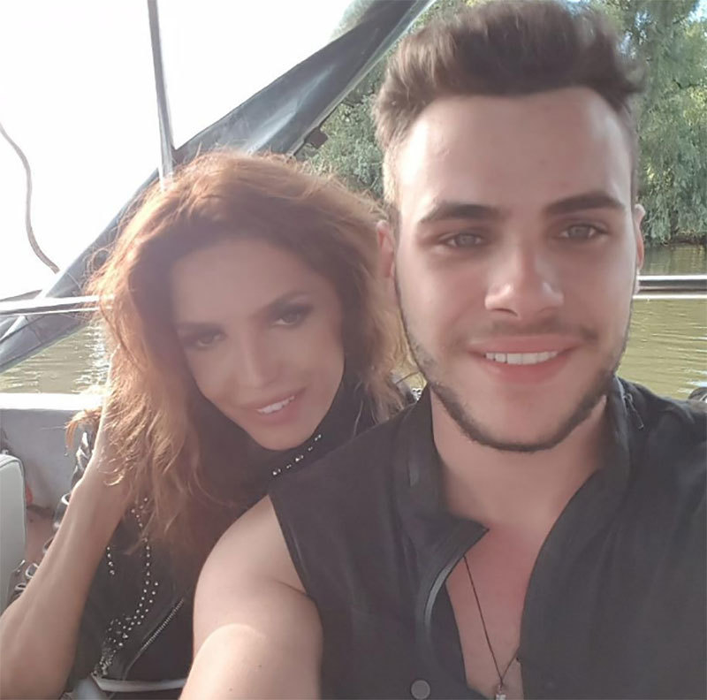 Încă un tinerel pe lista Cristinei Spătar? Cu cine s-a fotografiat artista
