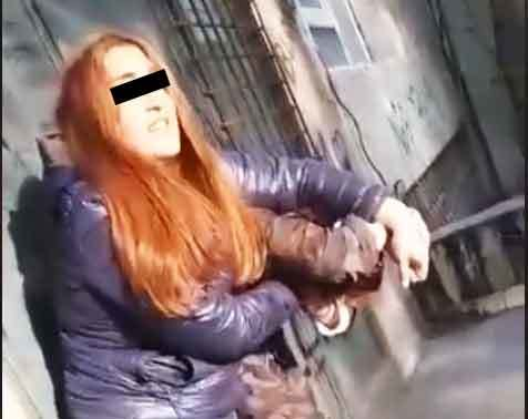 Al doilea ”meci” între fete la Alexandria, fix în acelaşi loc! Ringul de luptă a devenit ”locul de bătăi între eleve”