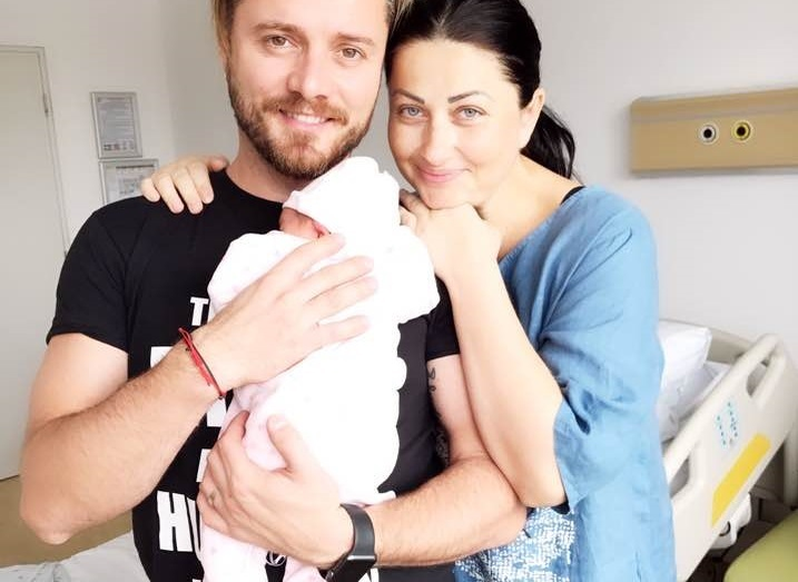 Gabriela Cristea şi Tavi Clonda au împlinit patru ani de relaţie. Mesaj emoţionant al prezentatoarei TV pentru artist