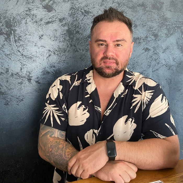Ce s-a ales de „bătăușul de femei” din primul sezon Insula Iubirii. Liviu s-a îngrășat și pare alt om. Ce meserie prestează în Viena