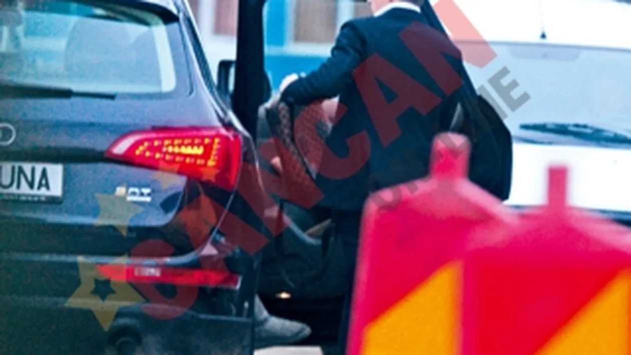 Gabi Firea incurajeaza viata amoroasa a baiatului ei! I-a cedat fiului sau soferul sa-si plimbe iubita