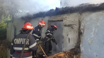 Incendiu la o mănăstire de maici din Tulcea! O femeie a fost găsită carbonizată