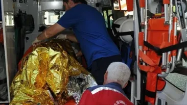 Un bărbat din Iași a vrut să-i dea foc soției, însă a greșit ”ținta”. Cine a fost rănit grav