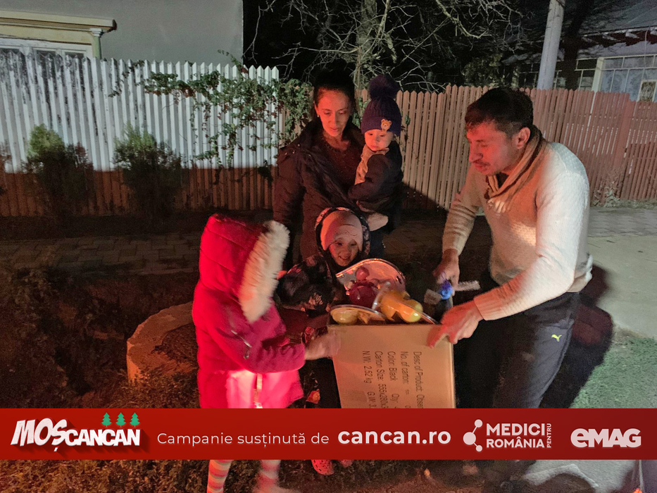 MOȘ CANCAN Dăruiește a ajuns în comuna Copăceni din Ilfov. Copiii au parte de daruri de Crăciun