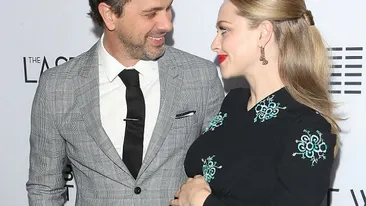 După ce s-a căsătorit în SECRET, AMANDA SEYFRIED a devenit mamă de fetiţă!